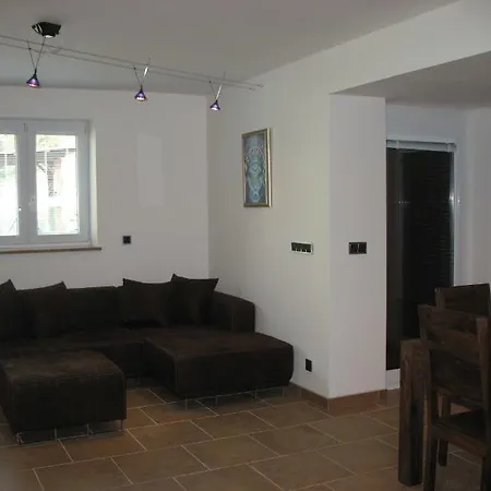 Dvojdum Lägenhet Ostrov u Macochy